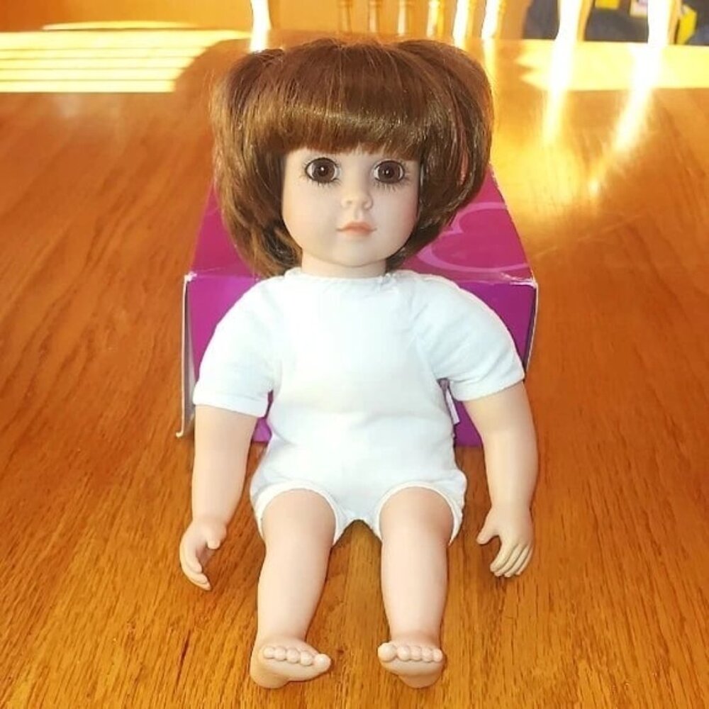 Adorable My Twinn Doll Olivia with box Cuddly Little Sister has ponytails
